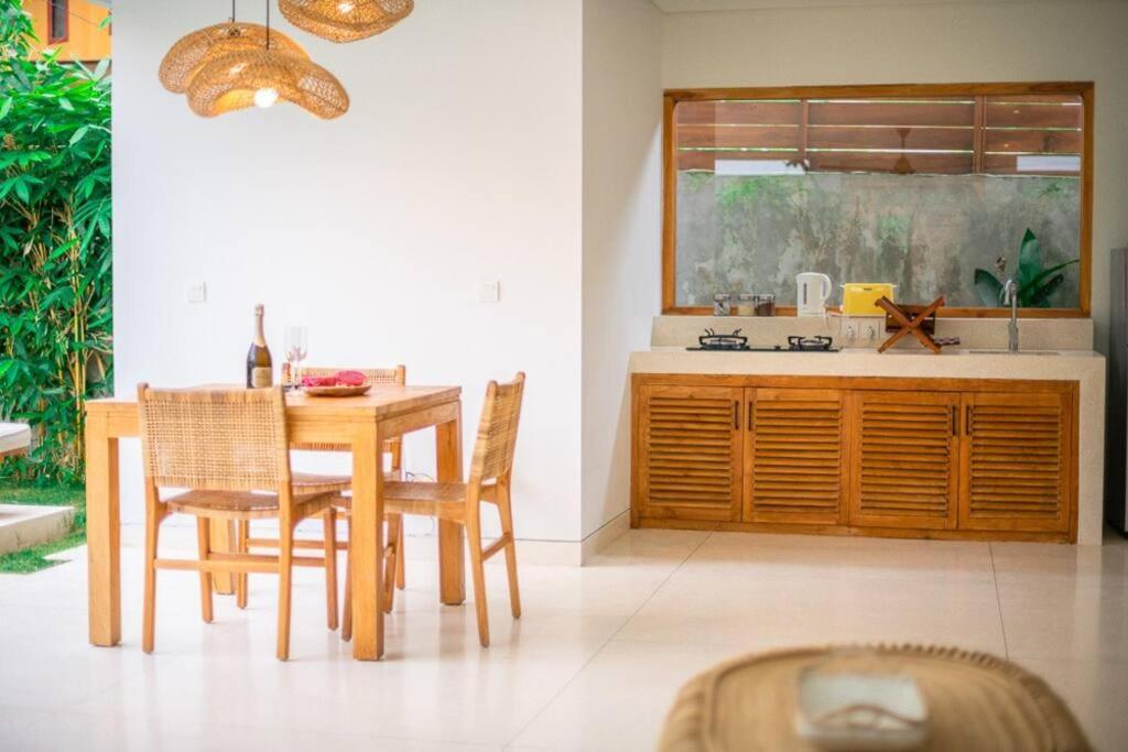 Marlaca Villas Lombok Kuta  エクステリア 写真