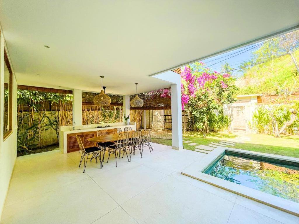 Marlaca Villas Lombok Kuta  エクステリア 写真