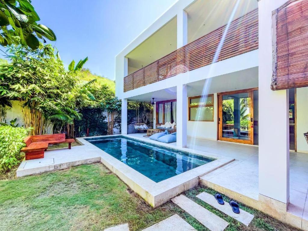 Marlaca Villas Lombok Kuta  エクステリア 写真