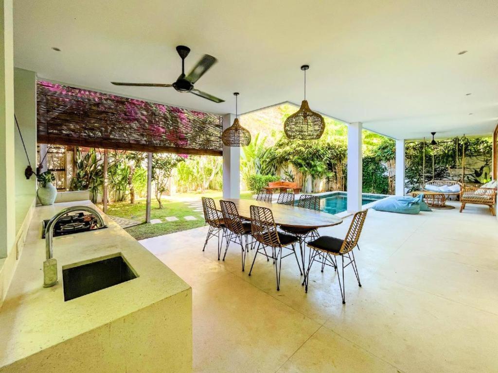 Marlaca Villas Lombok Kuta  エクステリア 写真